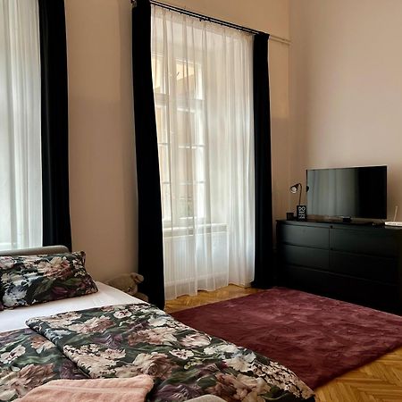 Jasmine'S Residence Будапеща Екстериор снимка